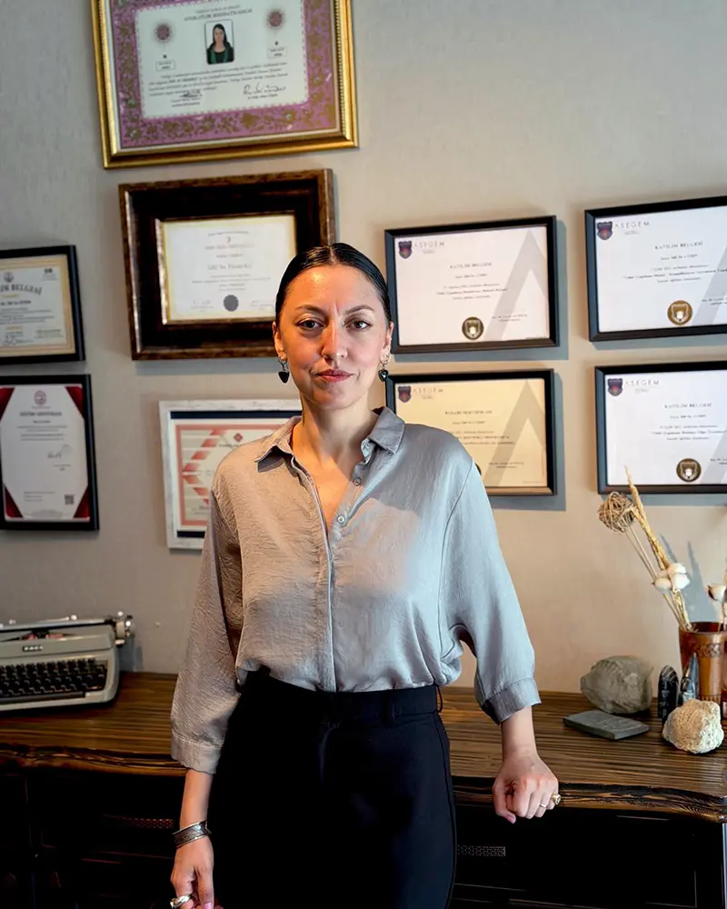 izmir avukat idil su kahraman